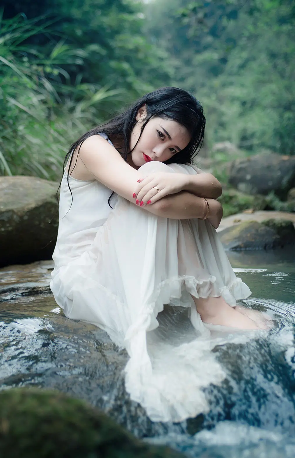 宣汉郑州高端私人伴游小野梨子