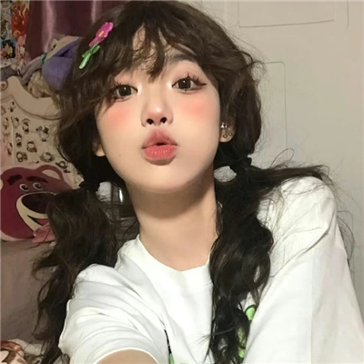 宣汉伴游女生卞寄蕾的资料